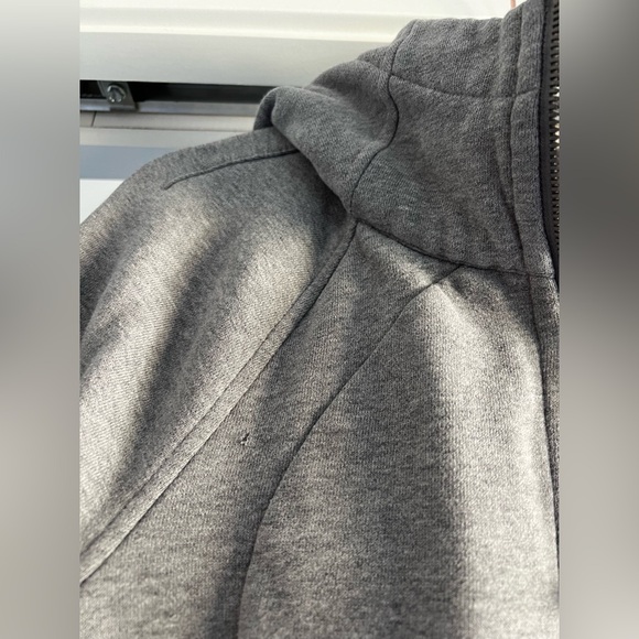 Lululemon Scuba Hoodie in Medium Grey - Size 6 - Picture 5 of 6